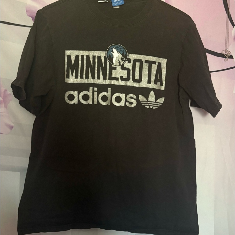 Men’s Adidas Minnesota Graphic T-Shirt Size Small